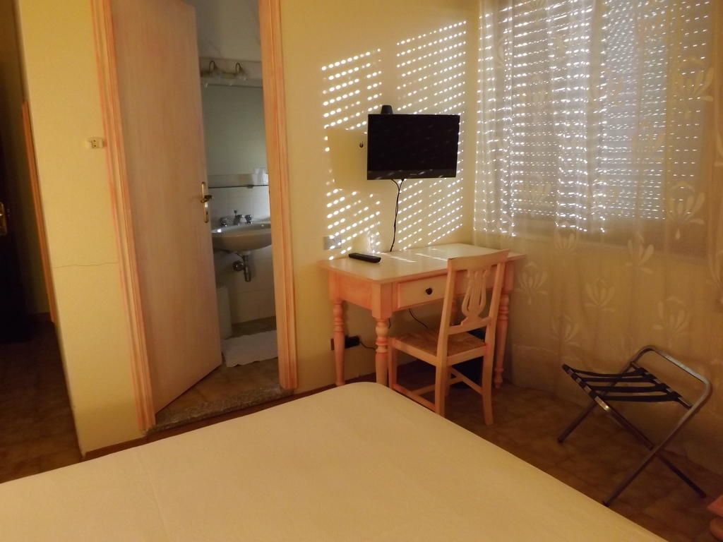 Hotel Sagittario San Sperate Стая снимка